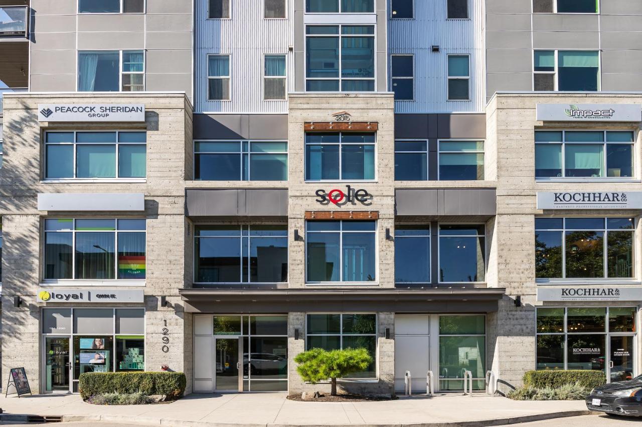 Corner Nest - Luxury Brand New Top Floor 2Bedroom Condo Kelowna Exteriér fotografie